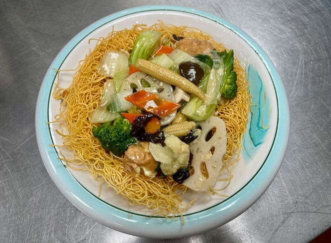 Pan fried noodles with vegetables at New Fortune 2.